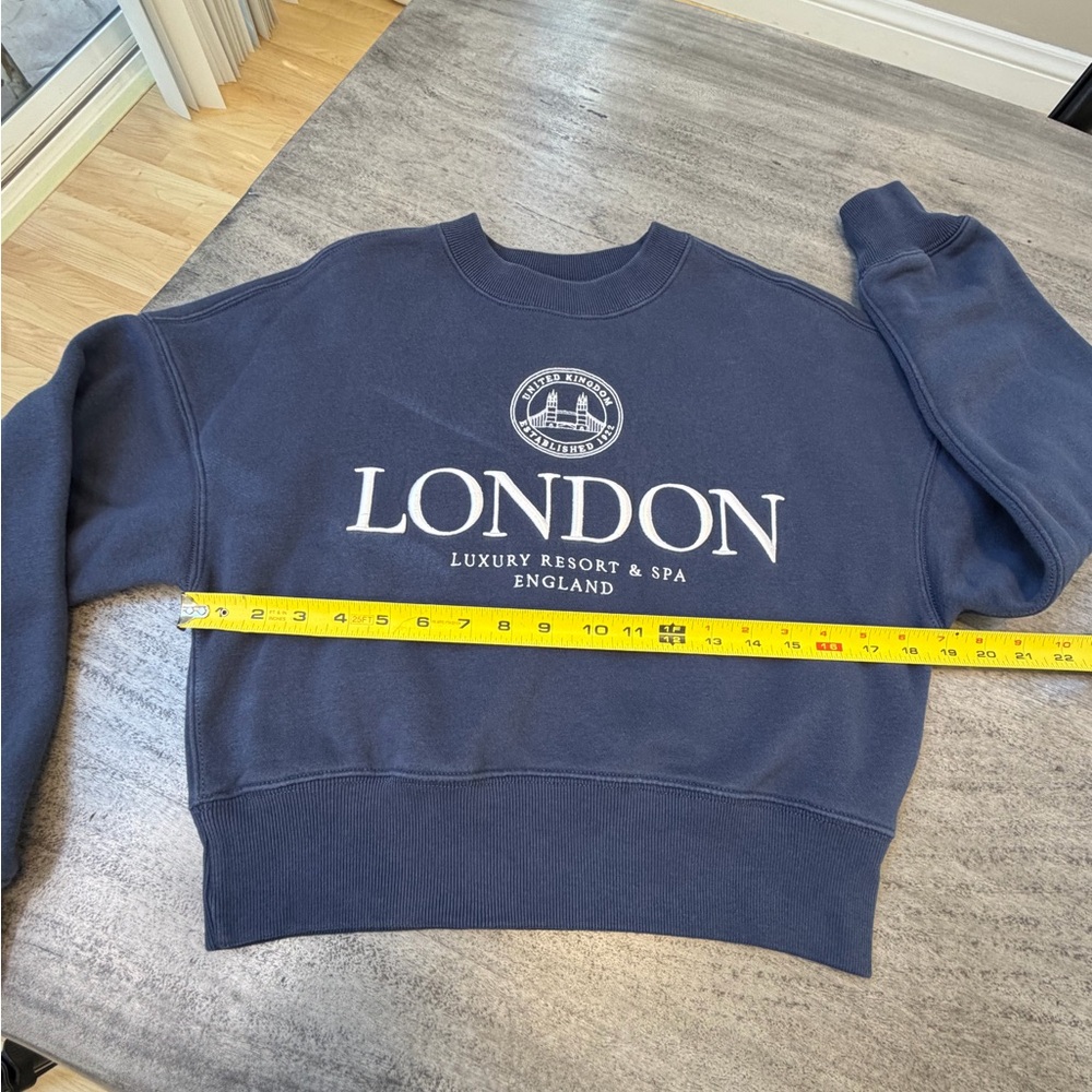 Abercrombie & Fitch London Cropped Sweatshirt | Size XXS | Navy Blue - Picture 6 of 12